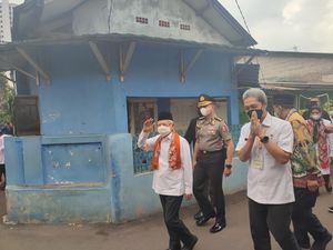 Wapres Maruf Amin Borong Hasil Karya Kampung Batik Cibuluh Bogor