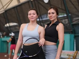 8 Foto Wulan Guritno Bareng Shalom Razade, Pesonanya Memukau Bak Kakak-Adik