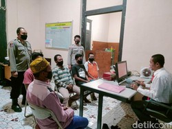 Polisi Ringkus 5 Penganiaya Warga Paiton yang Diisukan Berilmu Santet