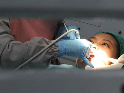 Aksi Relawan Gigi Bantu Kesehatan Masyarakat