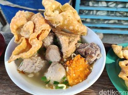 Apes! Niat Makan Bakso Pakai Kecap yang Keluar Malah Bikin Kecewa