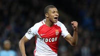 Kylian Mbappe dengan sumbangan terbanyak, kala dijual ke PSG di tahun 2018. Harganya Rp 2,8 triliun (Getty Images)