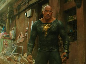 CEO Baru Warner Bros Ungkap Rencana 10 Tahun DC CEO Baru Warner Bros Ungkap Rencana 10 Tahun DC
