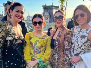 5 Gaya Selvi Ananda Promosi UMKM Solo di Paris, Anggun Bergaun Batik