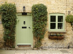 Warna Terbaik Untuk Pintu Rumah yang Bisa Bawa Hoki Menurut Feng Shui