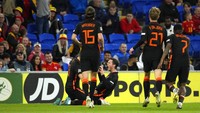 Saat laga seperti akan berakhir imbang, Belanda kembali mencetak gol. Wout Weghorst mengembalikan keunggulan Belanda sekaligus memastikan kemenangan timnya lewat golnya pada menit ke-90+5.