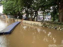 Warga: Jalanan Hek Kramat Jati Masih Kerap Tergenang Limpasan Kali