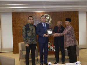 Sudirta Apresiasi Kebijakan Bebas Visa dari Pemerintah Kazakhstan Sudirta Apresiasi Kebijakan Bebas Visa dari Pemerintah Kazakhstan