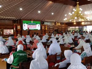 9 Calon Haji Asal Klaten Positif COVID-19