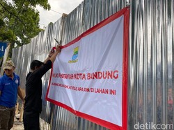 18 Tahun Tak Bayar Sewa Tanah, Kafe di Bandung Disegel Satpol PP
