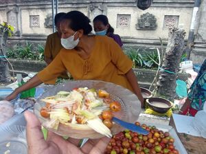Menikmati Rujak Bekul di Pekenan Ten-ten Denpasar Menikmati Rujak Bekul di Pekenan Ten-ten Denpasar