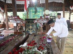 Sekjen Gerindra Kunjungi Ponpes Al Mutaqien, Jaga Komunikasi dengan Ulama