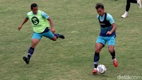 Namun Persib punya kans besar menjadi juara grup atau minimal berada di posisi kedua. Jika menjadi juara Grup C, Persib akan berhadapan dengan runner up Grup A. Sementara jika Persib menjadi runner up Grup C, akan bertemu dengan juara Grup A.