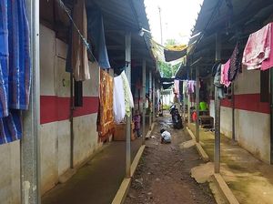 Korban Tsunami Pandeglang Ngaku Diminta Rp 700 Ribu untuk Huntara Korban Tsunami Pandeglang Ngaku Diminta Rp 700 Ribu untuk Huntara