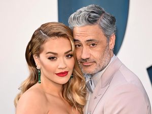 1 Tahun Pacaran, Rita Ora dan Taika Waititi Dikabarkan Segera Menikah