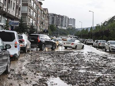 Waduh, Jalanan di Ankara, Turki Penuh Lumpur