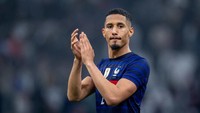 Di lini belakang, Milan mau rayu Arsenal untuk pinjam bek muda, William Saliba (Getty Images)