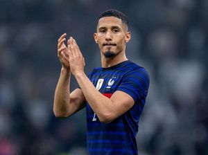 Mertesacker Minta Arteta Beri Kesempatan ke Saliba di Arsenal