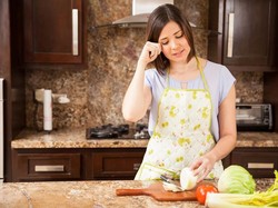 4 Tips Jitu Potong Bawang Anti Nangis, Gampang Dicontek!