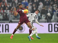 Gleison Bremer, bek tengahnya Torino ini tapil gemilang musim lalu dengan kuat berduel di udara. Inter Milan dan Juventus mengincar bek tengah berusia 25 tahun itu (Getty Images)