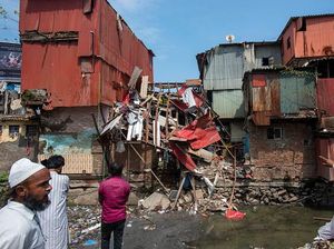 Bangunan Semi Permanen di India Ambruk, Belasan Warga Jadi Korban Bangunan Semi Permanen di India Ambruk, Belasan Warga Jadi Korban