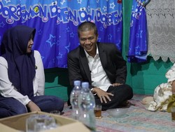 Blusukan ke Desa Cihawuk, Bupati Bandung Janji Benahi Rumah Warga