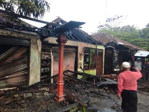 2 Rumah Terbakar di Boyolali, 1 Korban Luka-Mobil Ikut Hangus