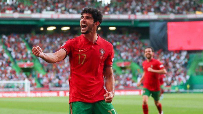 LISBON, PORTUGAL - JUNE 09: Goncalo Guedes of Portugal celebrates after scoring a goal to make it 2-0 during the UEFA Nations League League A Group 2 match between Portugal and Czech Republic at Estadio Jose Alvalade on June 9, 2022 in Lisbon, Portugal. (Photo by Robbie Jay Barratt - AMA/Getty Images)