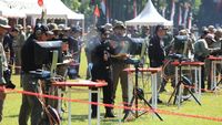 Jenderal dan Wartawan Ikuti Lomba Menembak Piala Kapolri