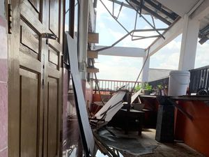 Wali Murid SDN Pancoranmas 3 Harap Dana Perbaikan Sekolah Segera Cair Wali Murid SDN Pancoranmas 3 Harap Dana Perbaikan Sekolah Segera Cair