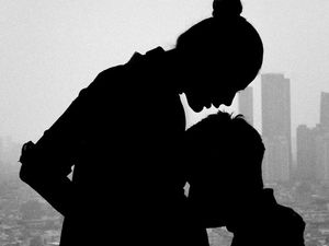 8 Inspirasi Foto Maternity Artis Cantik Indonesia yang Simpel Namun Memukau