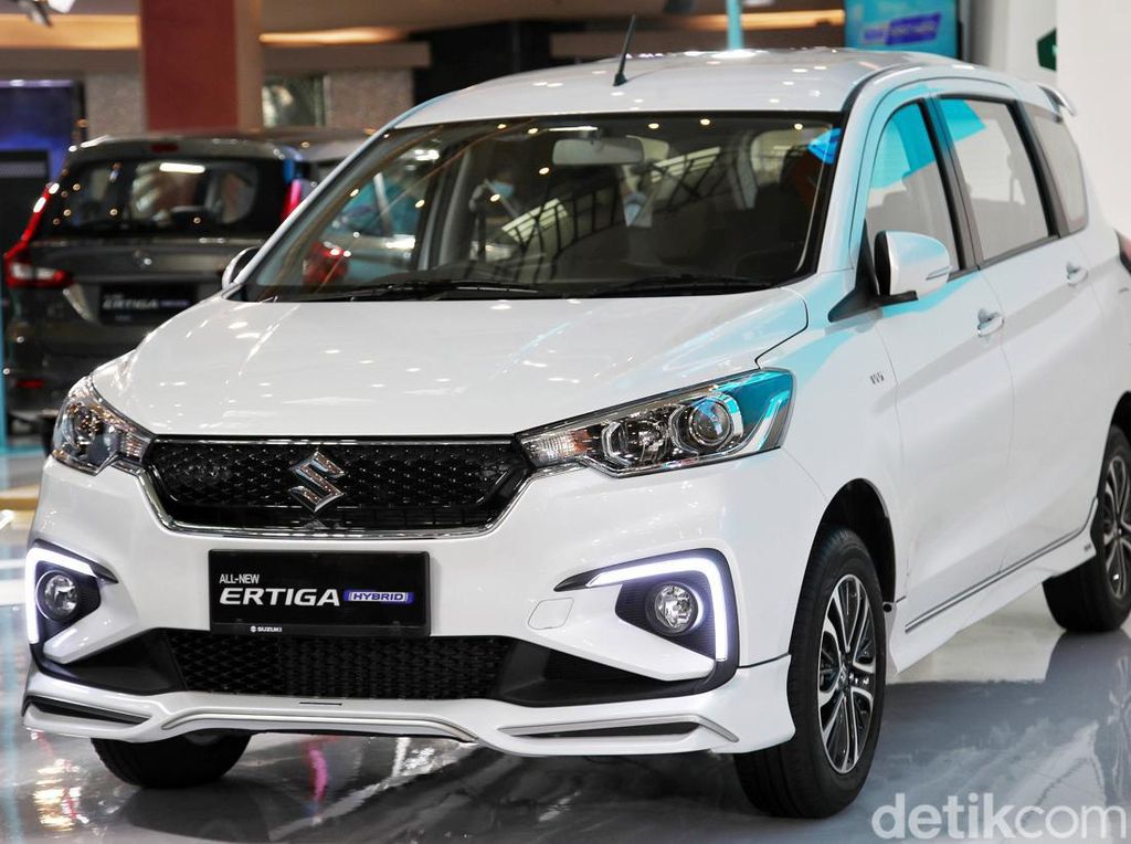 Lihat Lebih Dekat Suzuki Ertiga Hybrid, Harganya Bikin Panas Avanza-Xpander Lihat Lebih Dekat Suzuki Ertiga Hybrid, Harganya Bikin Panas Avanza-Xpander