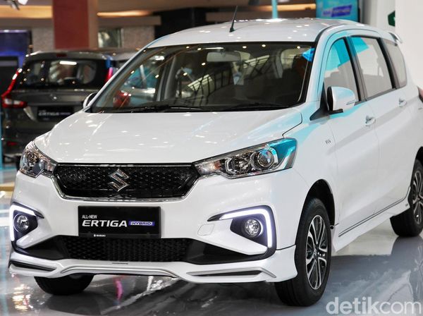 Lihat Lebih Dekat Suzuki Ertiga Hybrid, Harganya Bikin Panas Avanza-Xpander
