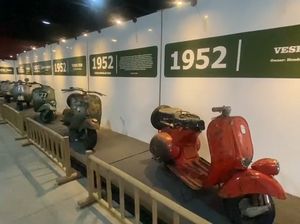 Melihat Wujud Evolusi Vespa di Museum Vespa World Day 2022