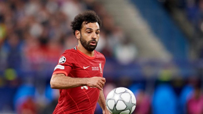 Mohamed Salah of Liverpool in action during the UEFA Champions League final match between Liverpool FC and Real Madrid at Stade de France on May 28, 2022 in Paris, France. (Photo by Jose Breton/Pics Action/NurPhoto via Getty Images)