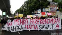 Momen Demonstran Dukung Kejagung Ungkap Kasus CPO Migor