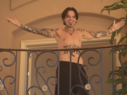 Jennifer Aniston Penasaran dengan Adegan Sebastian Stan Bicara dengan Penisnya