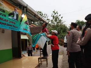 Datangi Kantor Khilafatul Muslimin Sukoharjo, Polisi Minta Spanduk Dicopot