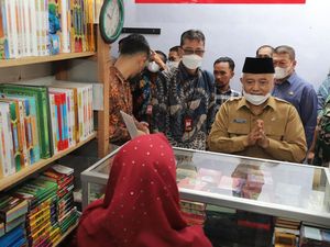 55 Tempat Usaha Terbakar di Bululawang Direnovasi Bank Jatim 55 Tempat Usaha Terbakar di Bululawang Direnovasi Bank Jatim