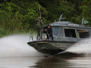 Foto-foto Pencarian Jurnalis Inggris yang Hilang di Hutan Amazon