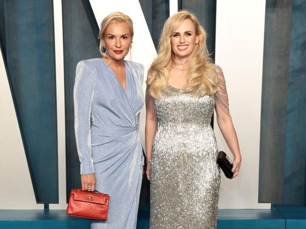 8 Foto Rebel Wilson & Kekasih Wanitanya, Ternyata Sering ke Red Carpet Bersama