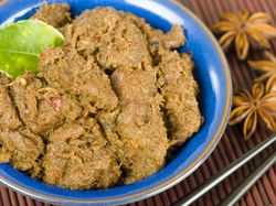 Ini Pendapat Chef Minang soal Rendang Babi yang Tuai Pro Kontra