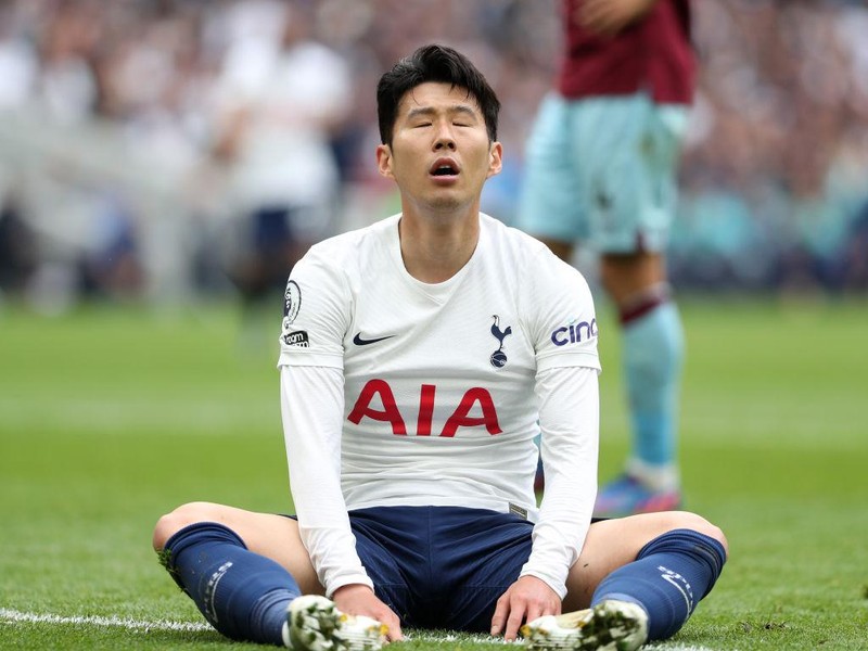 LONDON, ENGLAND - MAY 15: Son Heung-Min of Tottenham Hotspur during the Premier League match between Tottenham Hotspur and Burnley at Tottenham Hotspur Stadium on May 15, 2022 in London, United Kingdom. (Photo by Mark Leech/Offside/Offside via Getty Images)
