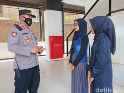 Polisi Banyuwangi Cari Sejoli Viral Berciuman dan Penyebar Videonya