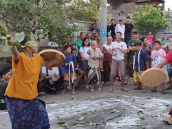 Melihat Tradisi Grudug Langsat di Rendang Karangasem