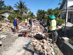 Warga Lutra Bangun Drainase Pakai Dana Swadaya yang Dikumpulkan 16 Tahun