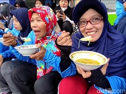 Festival Soto Lamongan, Seribu Porsi Ludes Tak Sampai Satu Jam