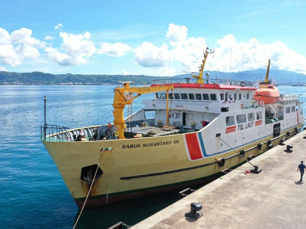 BUMN Keroyokan Bikin Naik Kapal ke Pelabuhan Makin Gampang BUMN Keroyokan Bikin Naik Kapal ke Pelabuhan Makin Gampang
