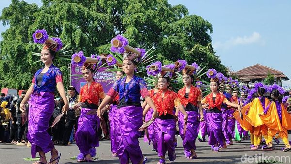 Potret Keseruan Galuh Ethnic Carnival di Ciamis