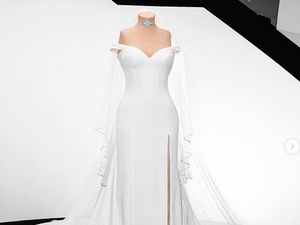 Detail Memukau Gaun Pengantin Britney Spears, Dibuat Versace 700 Jam Detail Memukau Gaun Pengantin Britney Spears, Dibuat Versace 700 Jam